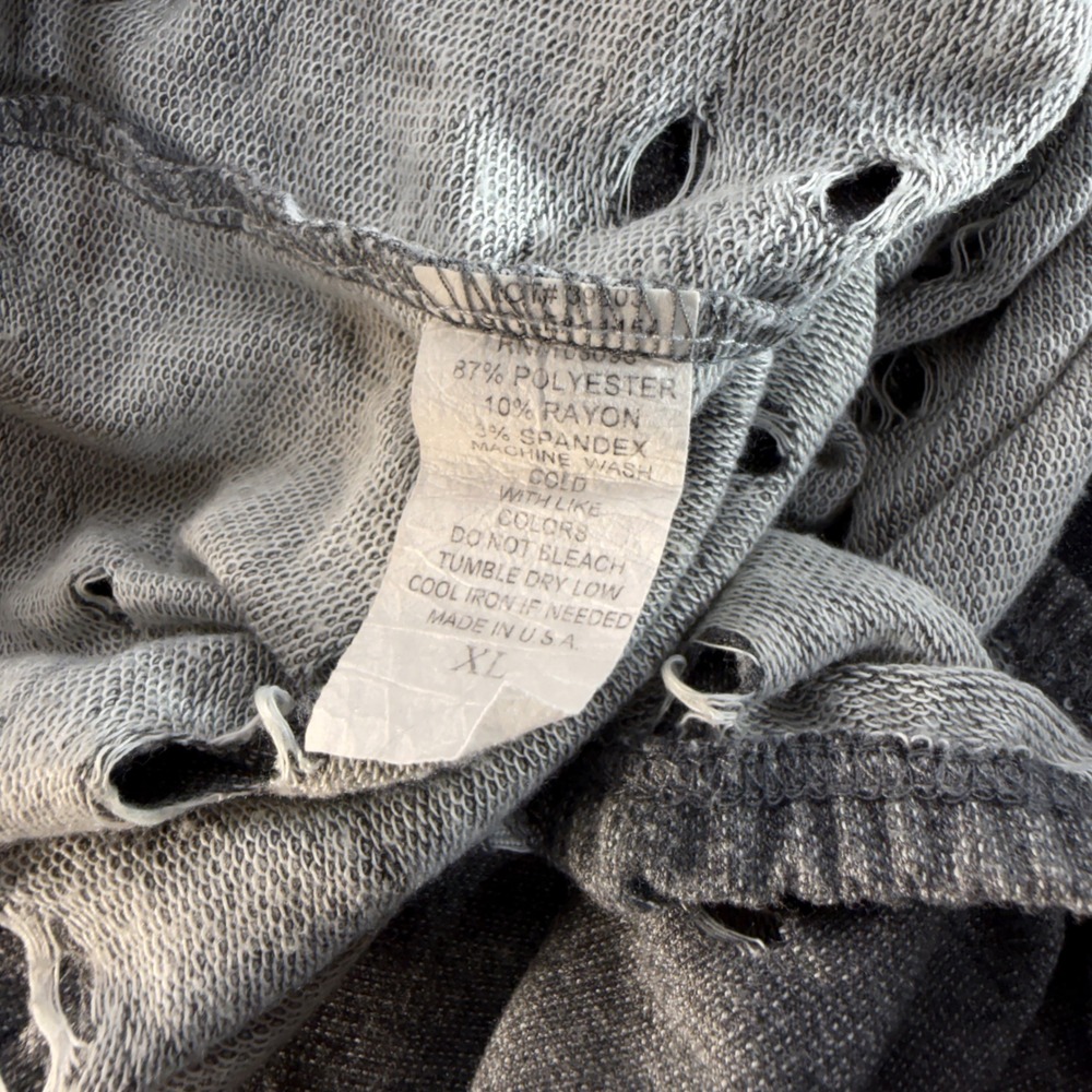 Discreet Juniors XL Grey Distressed Cutout Long Sleeve Top Elastic Hem Grunge - Picture 4 of 4